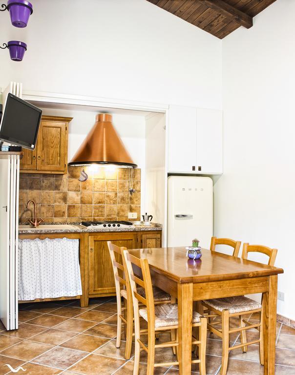 קפררולה Agriturismo La Valle Di Vico מראה חיצוני תמונה